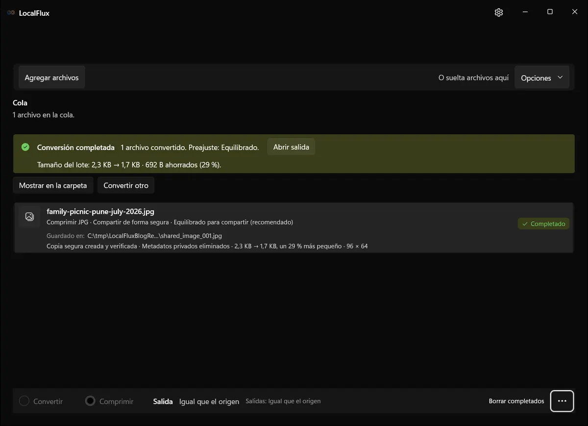 Fila terminada de LocalFlux que confirma la creación y verificación de una copia segura y la eliminación de metadatos privados.