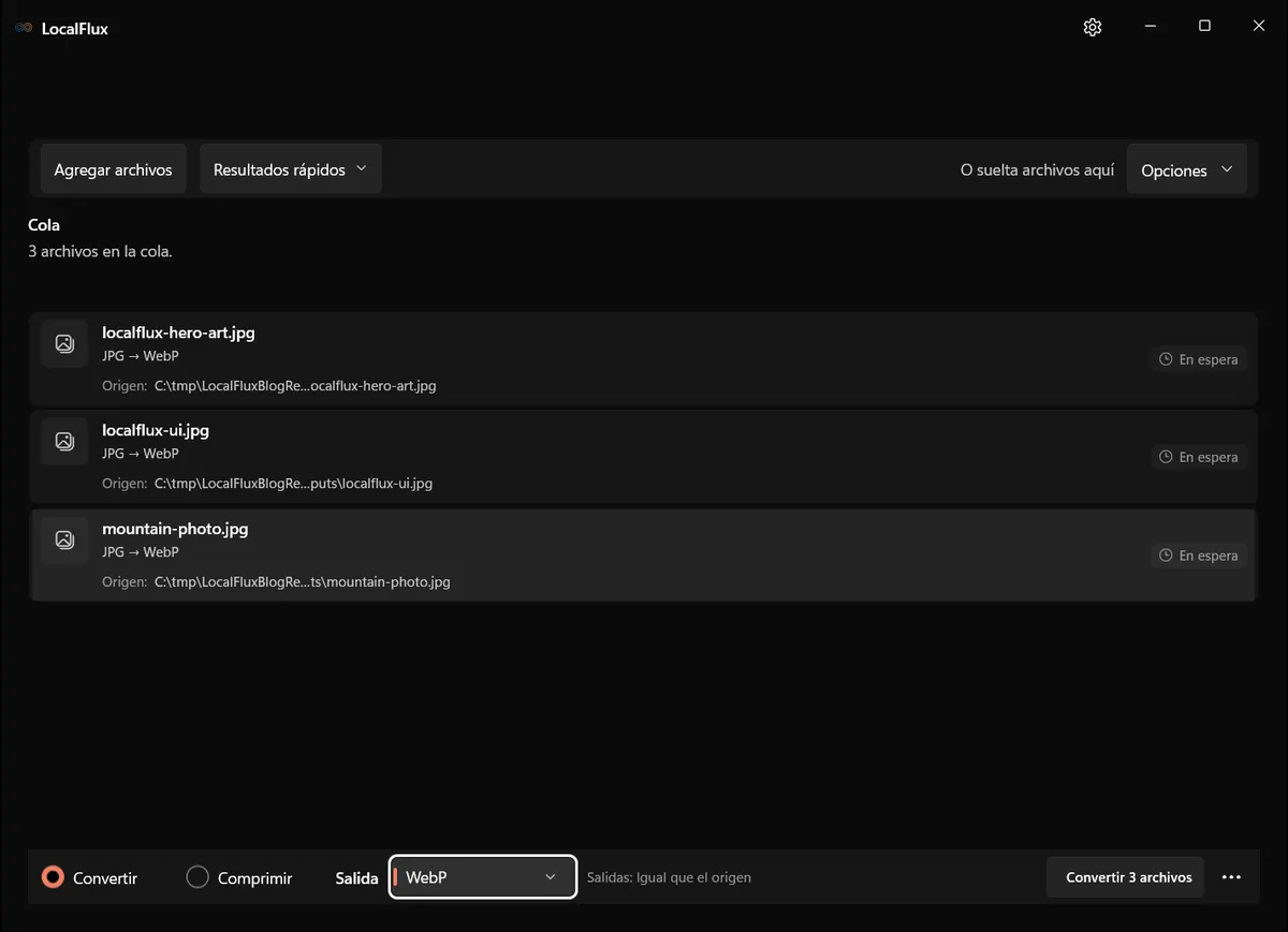 Tres JPG en cola con WebP preseleccionado.